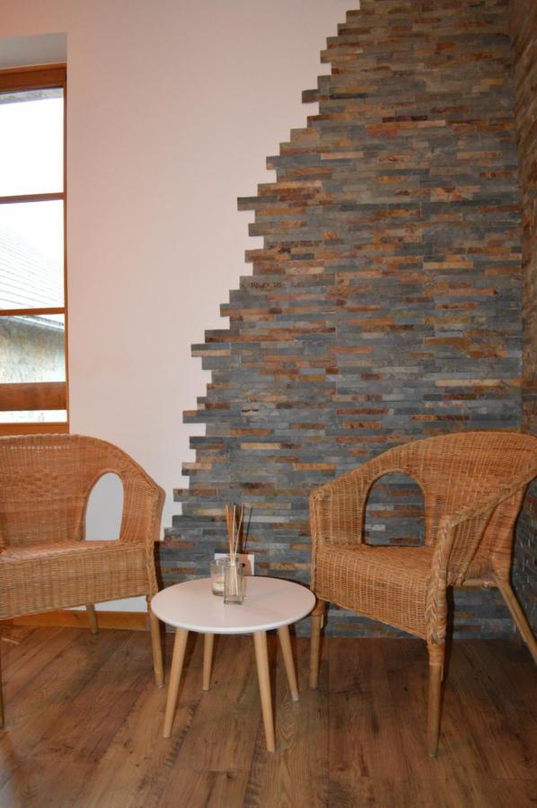 Maison Maliga J&G House Saint-Pierre-de-Curtille Esterno foto